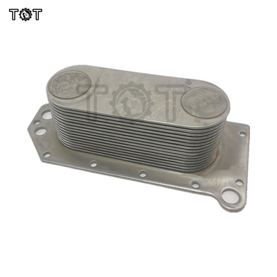 ชิ้นส่วนเครื่องยนต์ดีเซลของรถขุด Oil Cooler Core 6CT 6D114 3974815 3918175 3906296