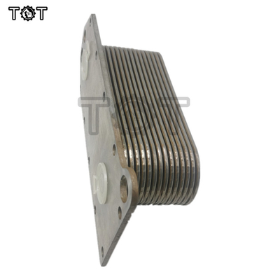 ชิ้นส่วนเครื่องยนต์ดีเซลของรถขุด Oil Cooler Core 6CT 6D114 3974815 3918175 3906296
